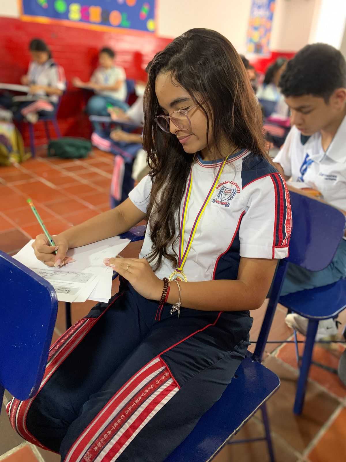 XV PREMIO NACIONAL DE ENSAYOS CORTOS CERVANTES DE ORO Y V ENTREGA DE “PEQUEÑOS ORADORES DE ORO”